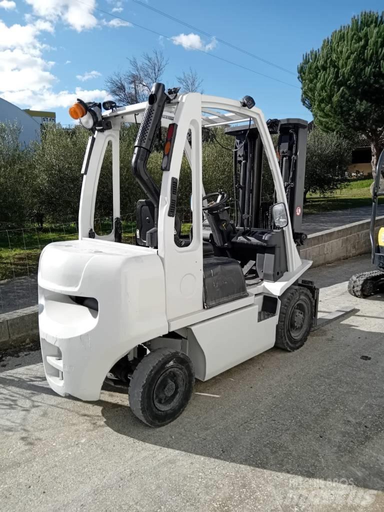 UniCarriers DX 25 Empilhadores Diesel
