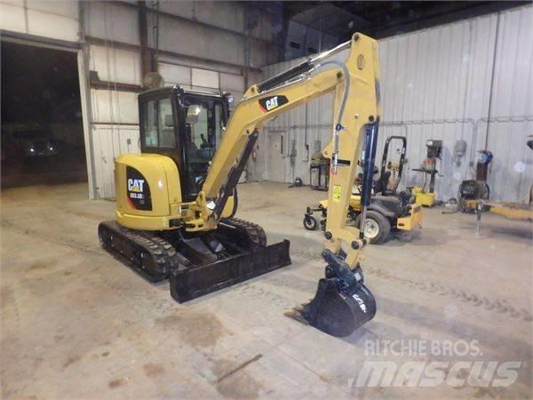 CAT 303.5 Miniescavadeiras