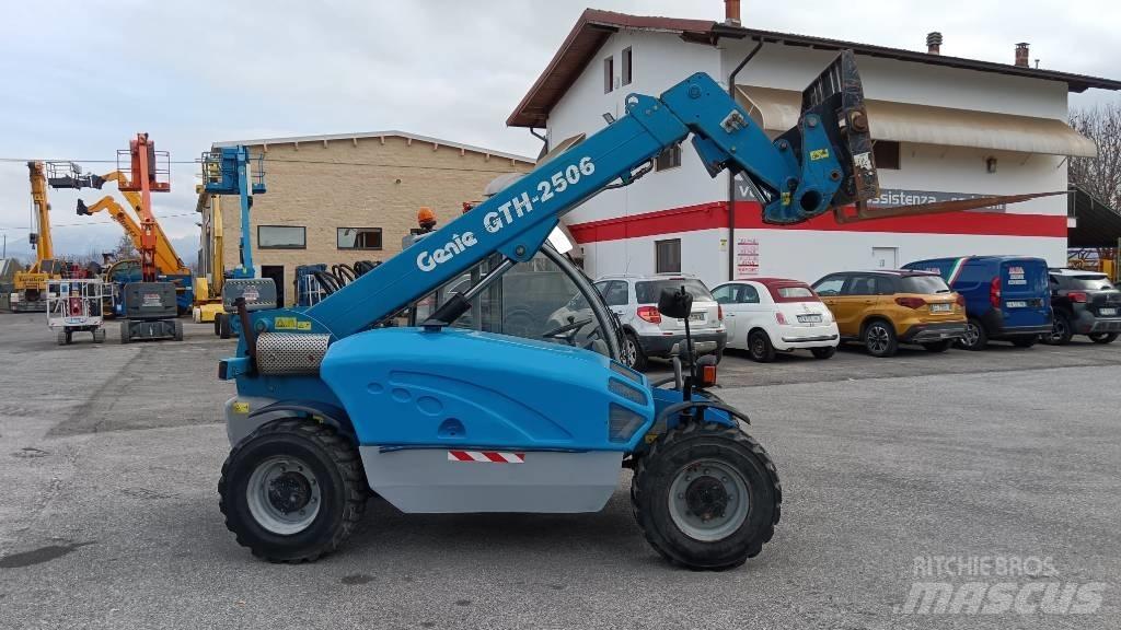 Terex Genie 2506 Manipulador telescópico