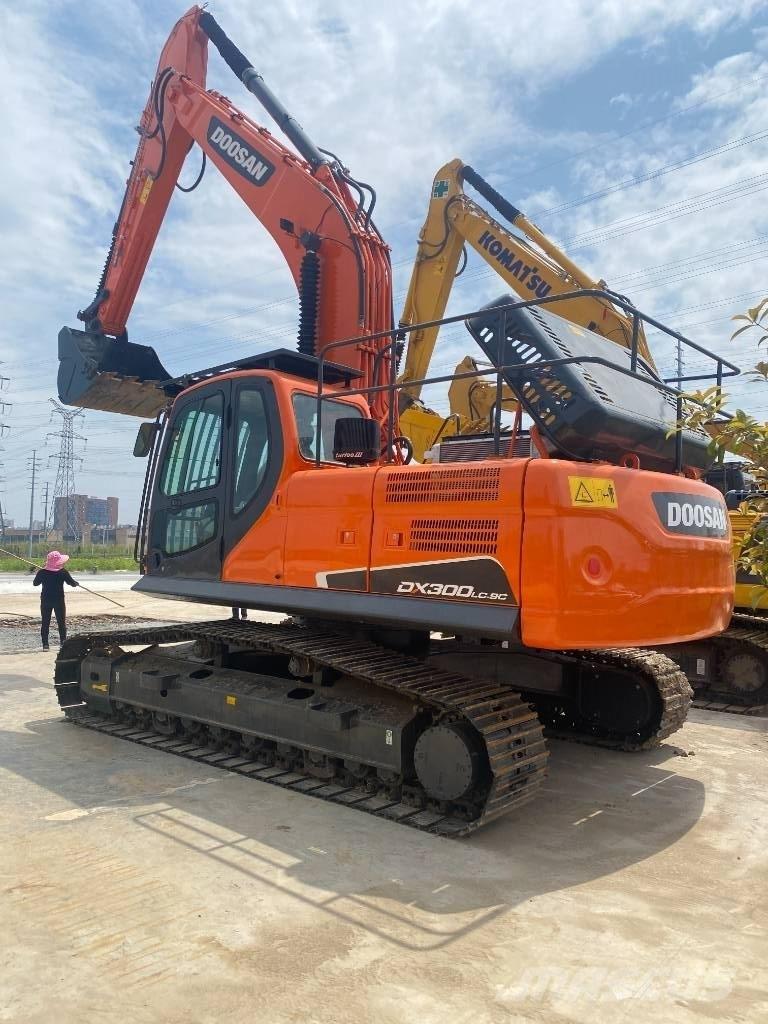 Doosan DX 300 Escavadeiras de esteiras