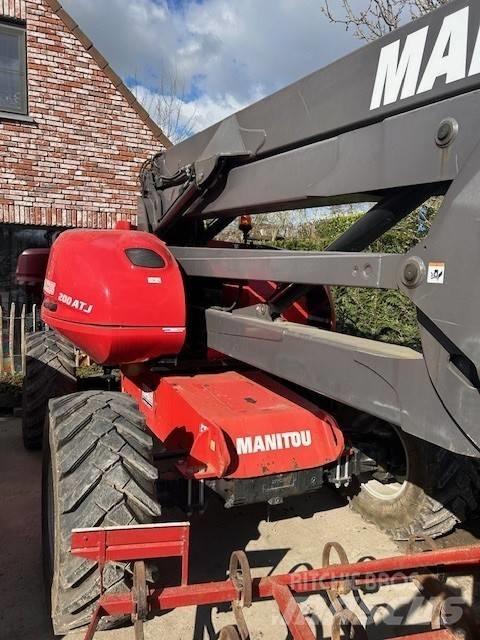 Manitou 200 ATJ Elevadores braços articulados