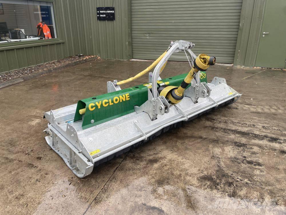 Major MJ 30 280 Gadanheiras e cortadores de folhas para pastos