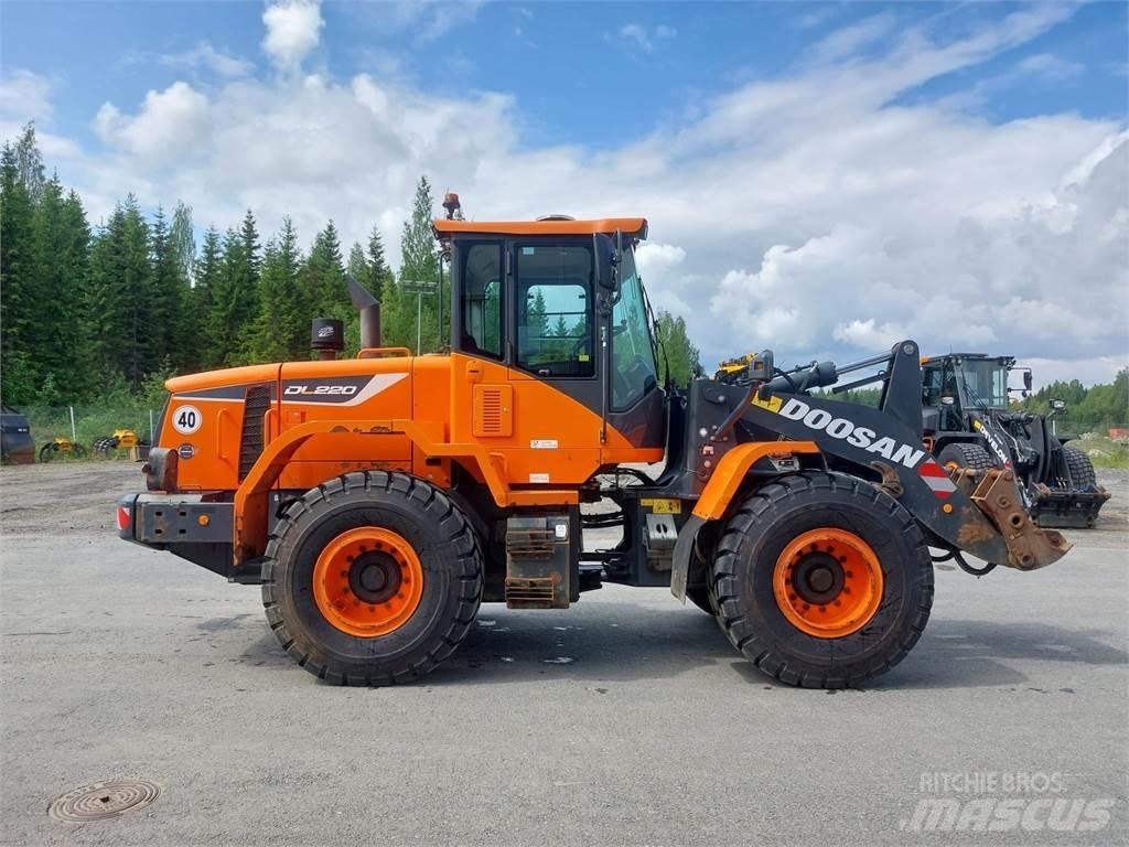 Doosan DL220-5 Carregadeiras de rodas
