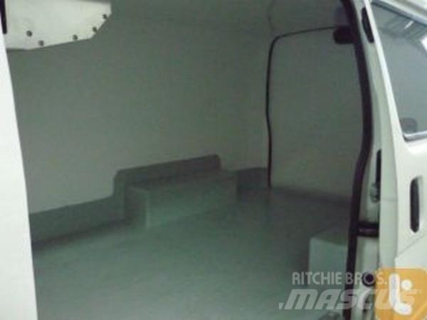 Toyota HIACE RZH103R Carrinhas de caixa fechada