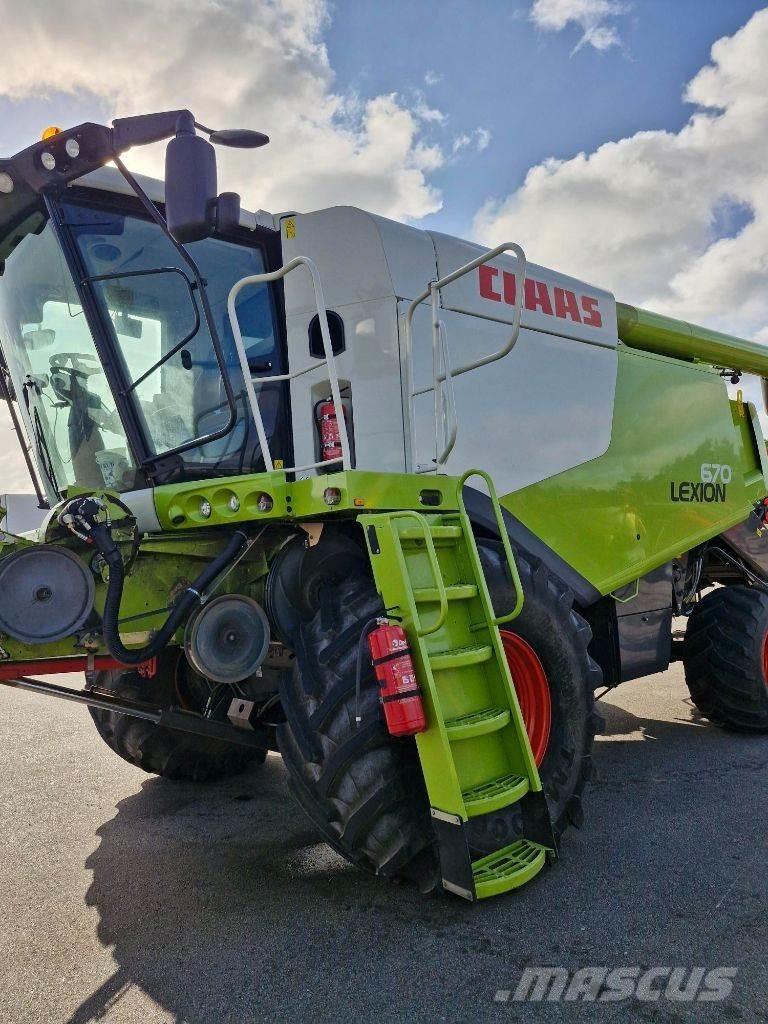 CLAAS Lexion 670 Ceifeiras debulhadoras