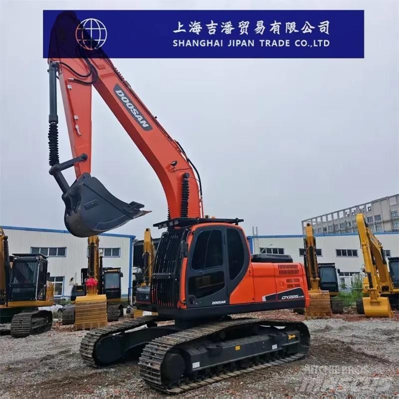 Doosan DX 225 Escavadeiras de esteiras