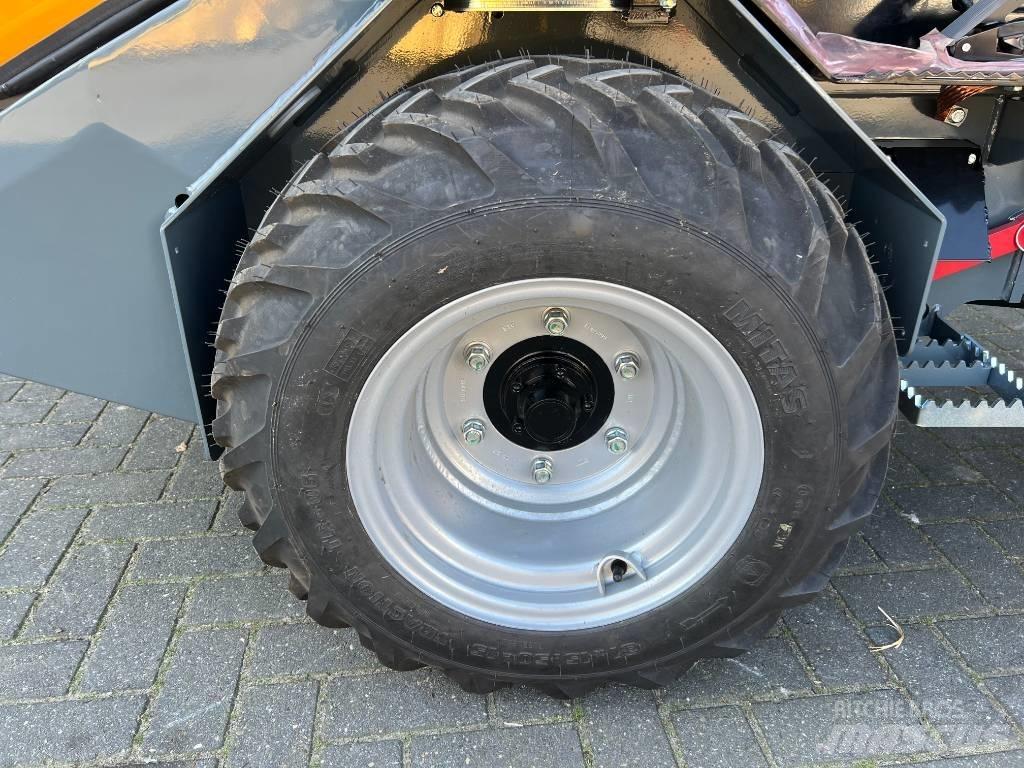 GiANT G2200E X-tra Carregadora multifunções
