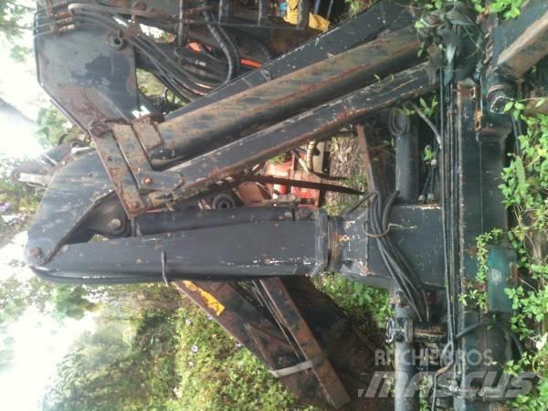 HMF 802-K2 Gruas carregadoras