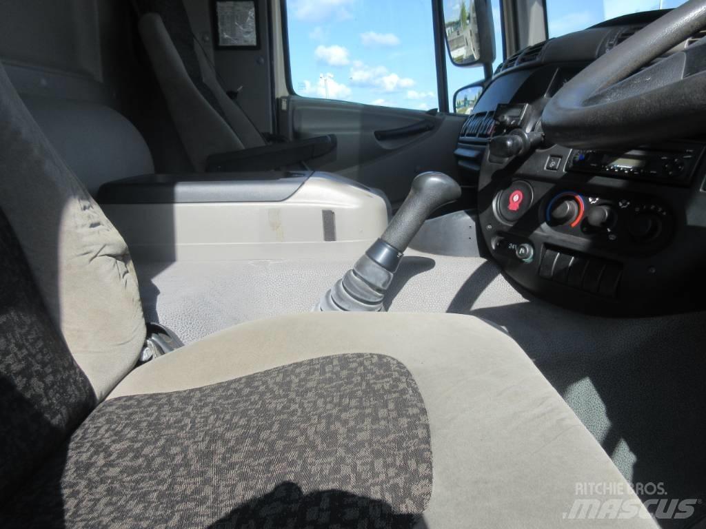 DAF 65CF300 Camiões grua