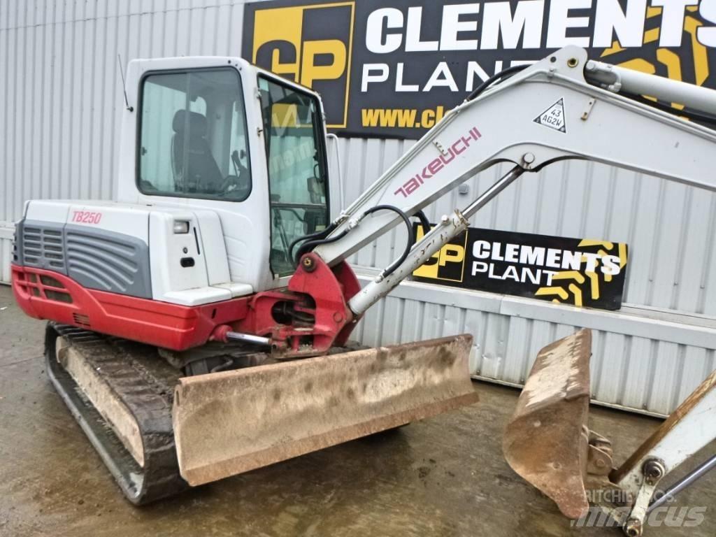 Takeuchi TB250 Miniescavadeiras
