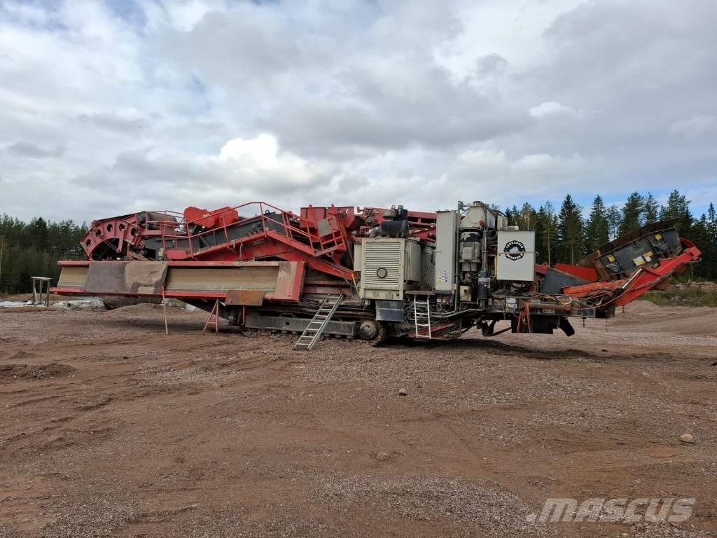 Sandvik UH 450 E Britadores móveis