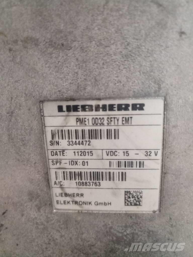 Liebherr R 916 LC Electrónica