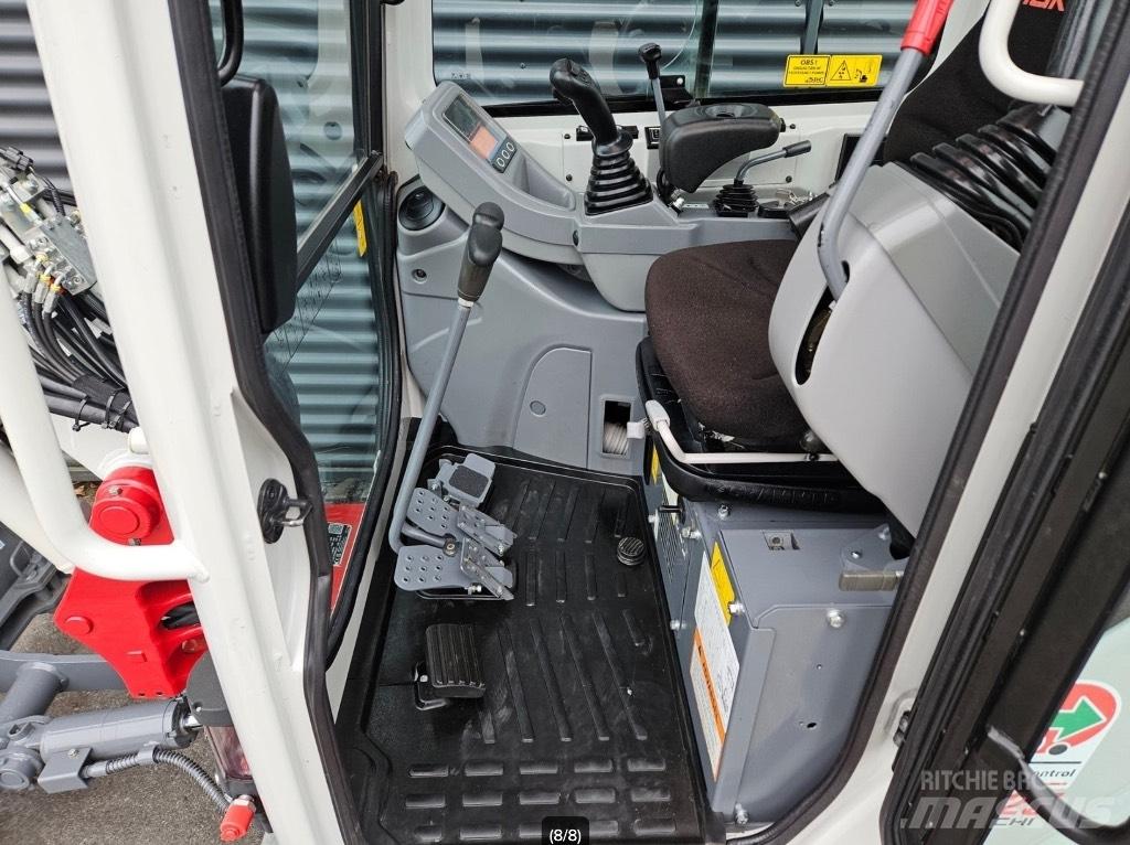 Takeuchi TB 225 Miniescavadeiras