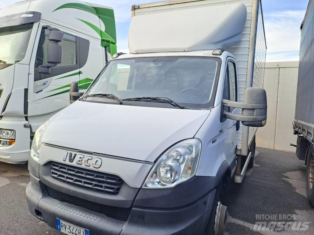 Iveco DAILY 60C17 Caminhões de caixa fechada