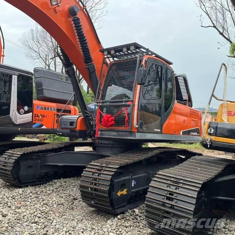 Doosan DX225 Escavadeiras de esteiras