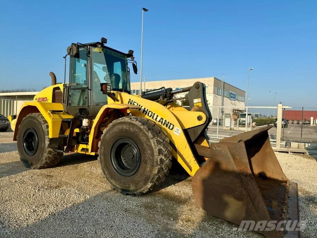 New Holland W 230 C Carregadeiras de rodas