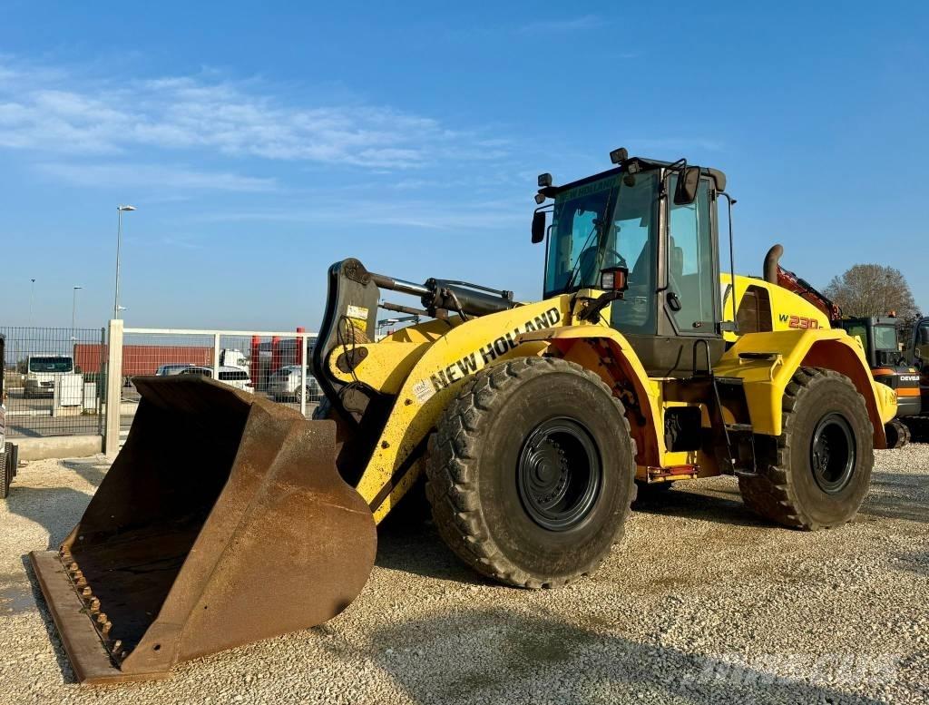 New Holland W 230 C Carregadeiras de rodas