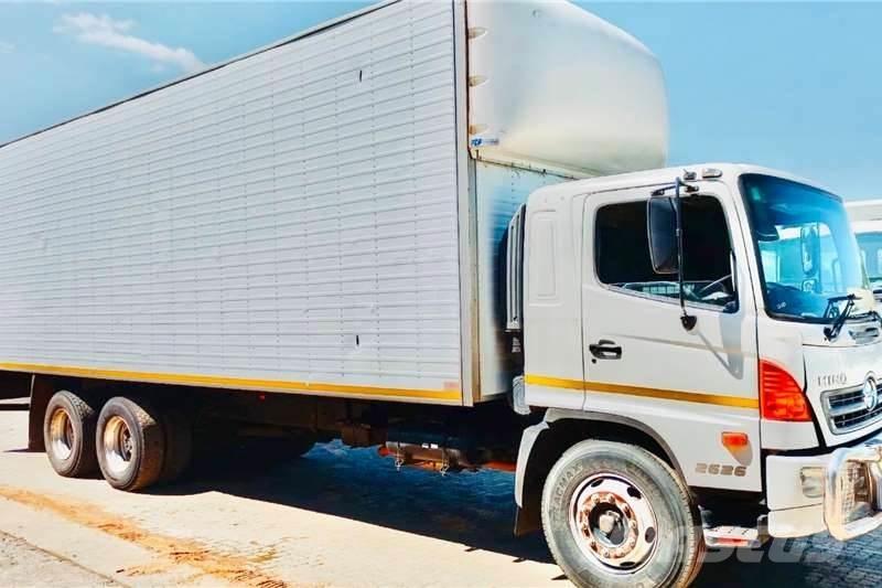 Hino 500 2626 Outros Camiões