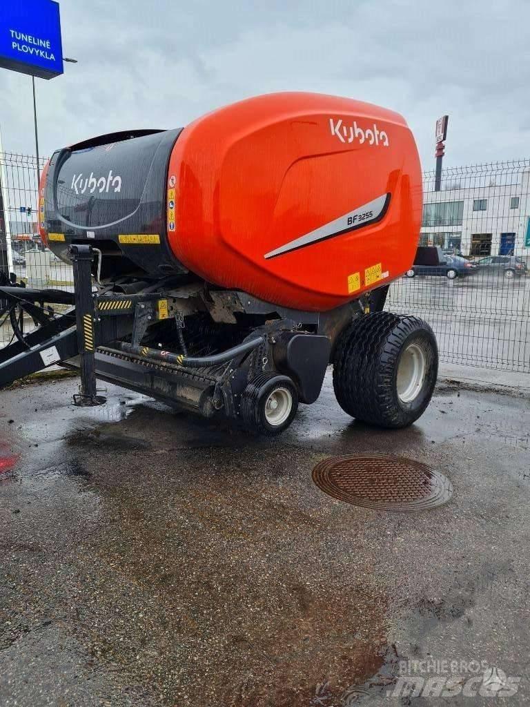 Kubota BF 3255 Enfardadeira de rolos