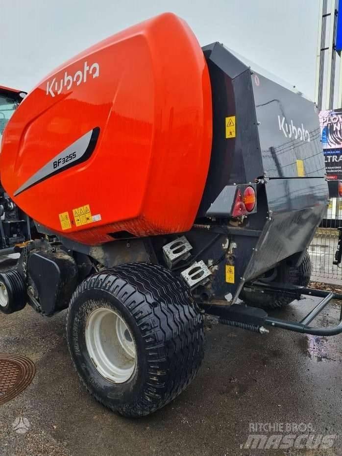 Kubota BF 3255 Enfardadeira de rolos