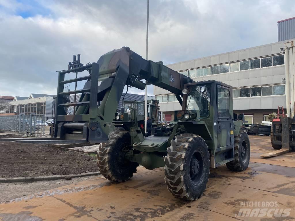 SkyTrak 6000M Manipulador telescópico