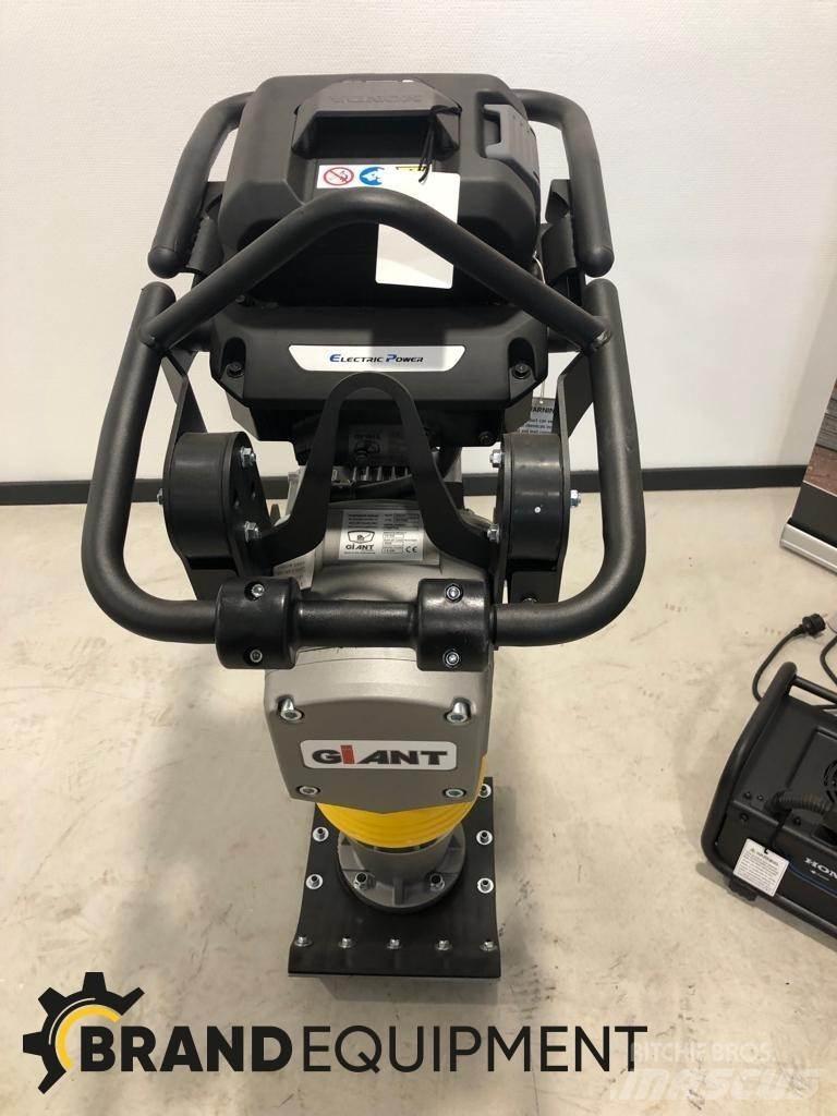 GiANT GR740E Vibradores