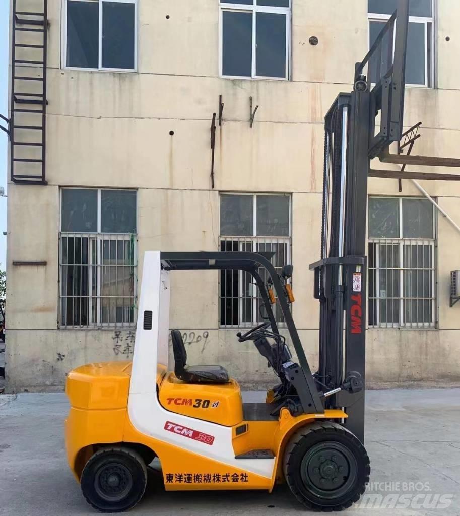 TCM FD30 Empilhadores Elevadores