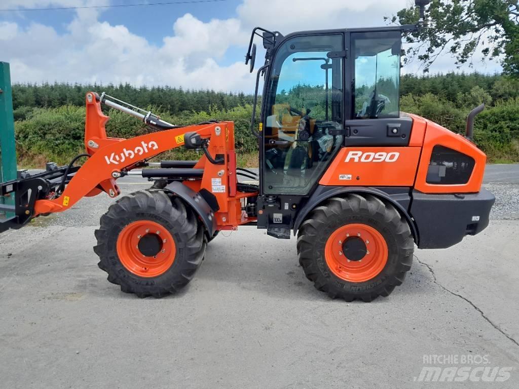 Kubota R 090 Manipulador telescópico