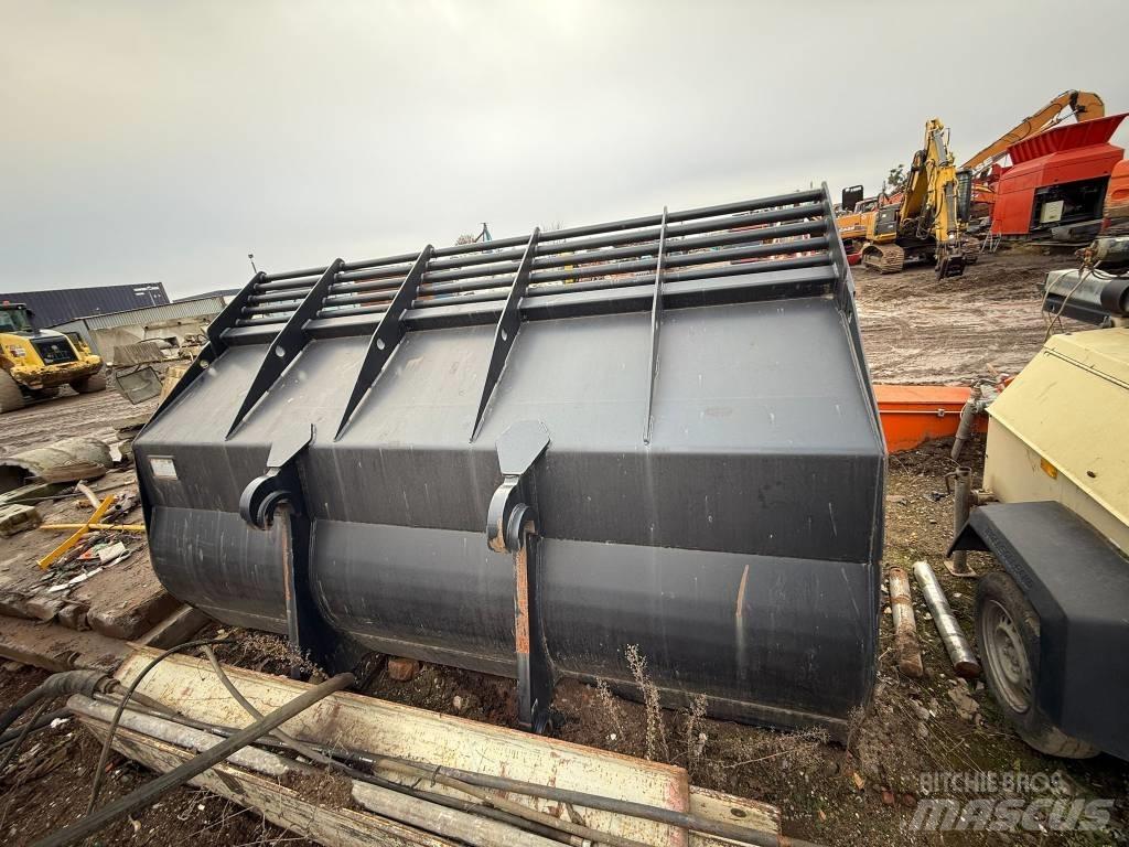 Doosan DL 420-7 Baldes