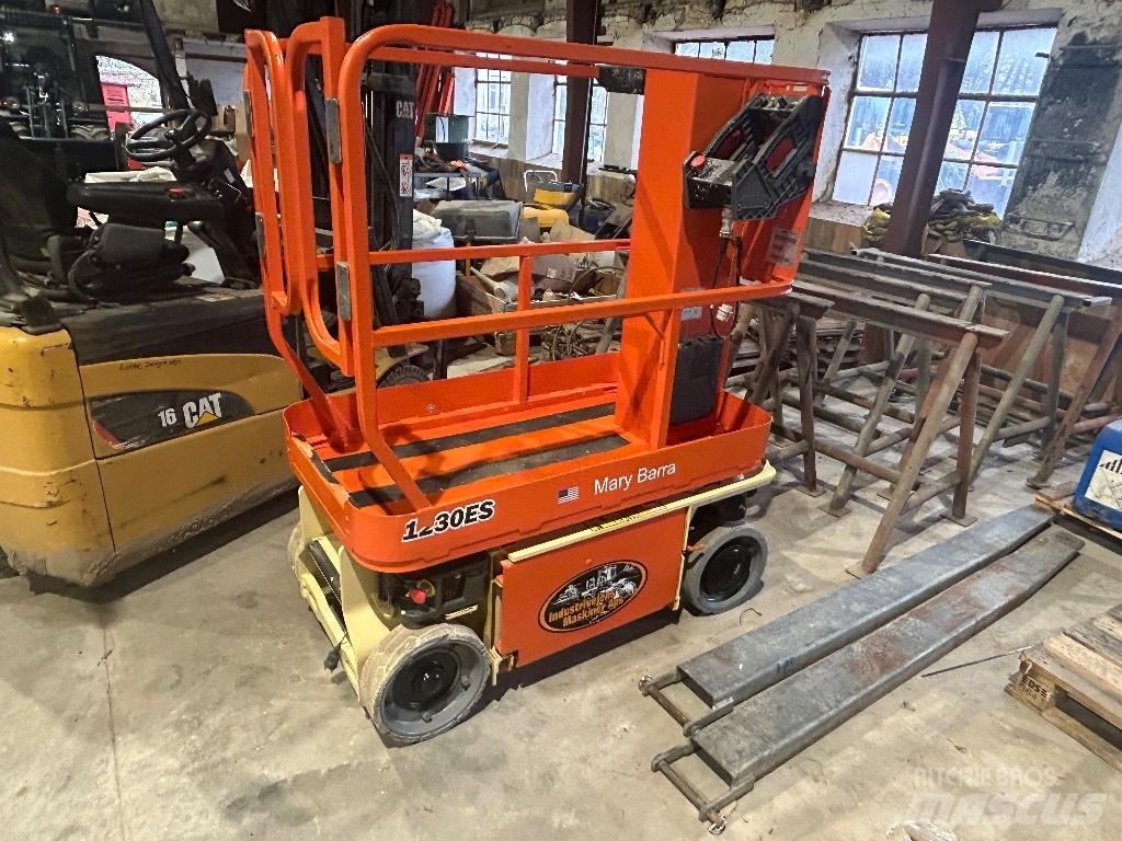 JLG 1230 ES Plataformas de Mastro Vertical
