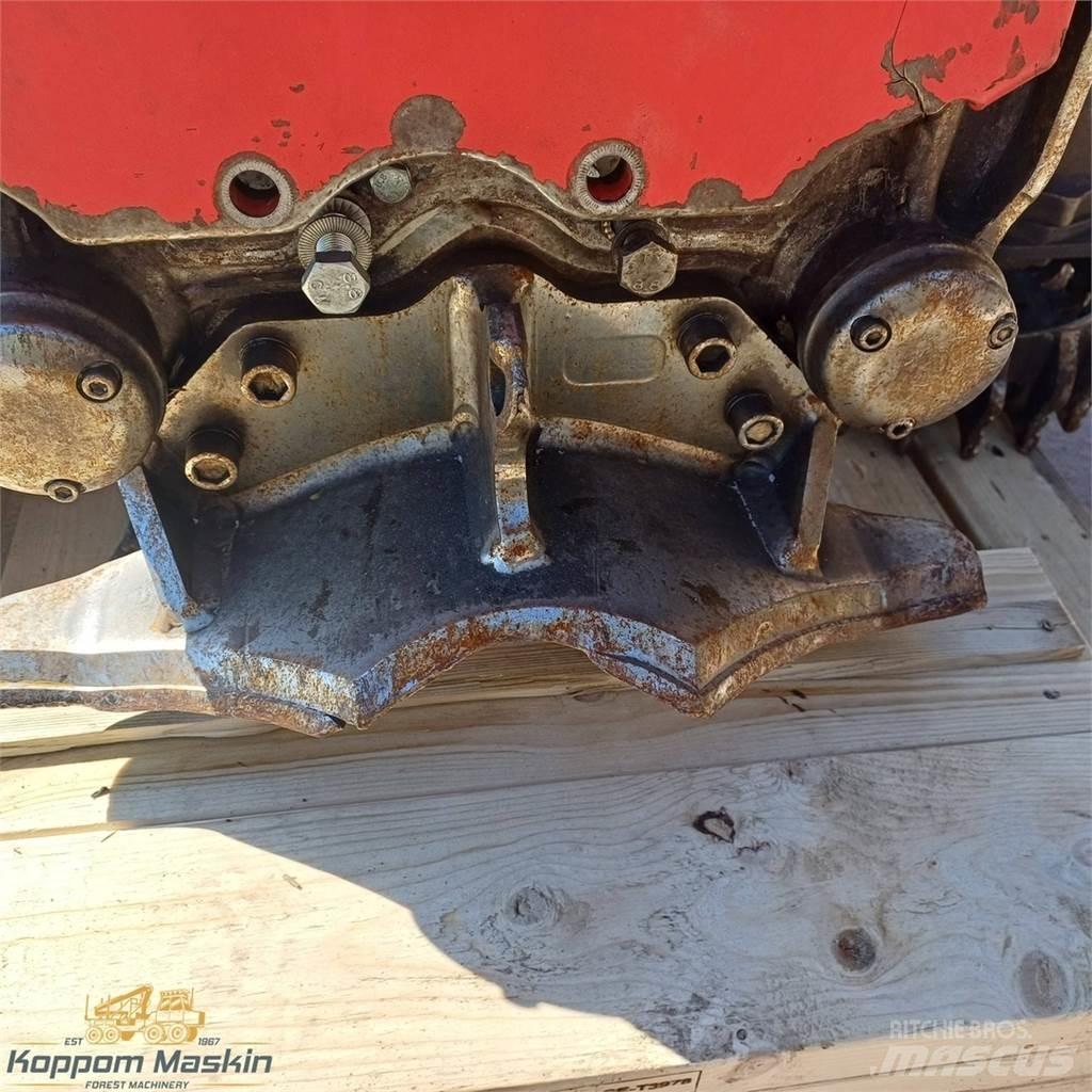 Komatsu C124 Cabeças de ceifeiras