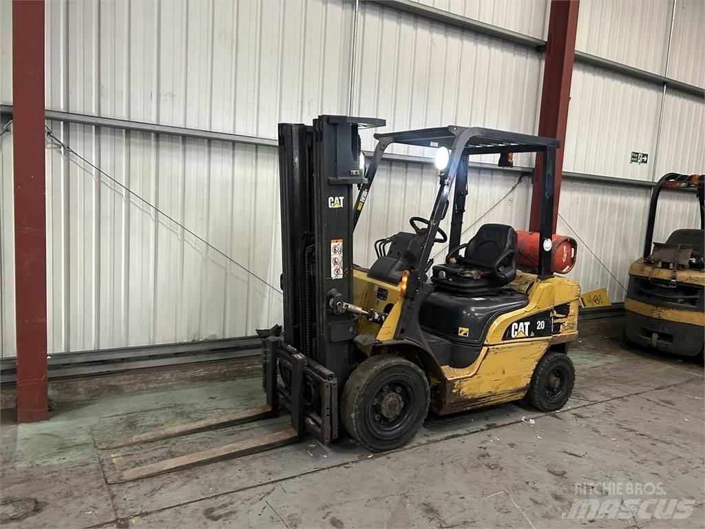 CAT GP25NT Empilhadores a gás