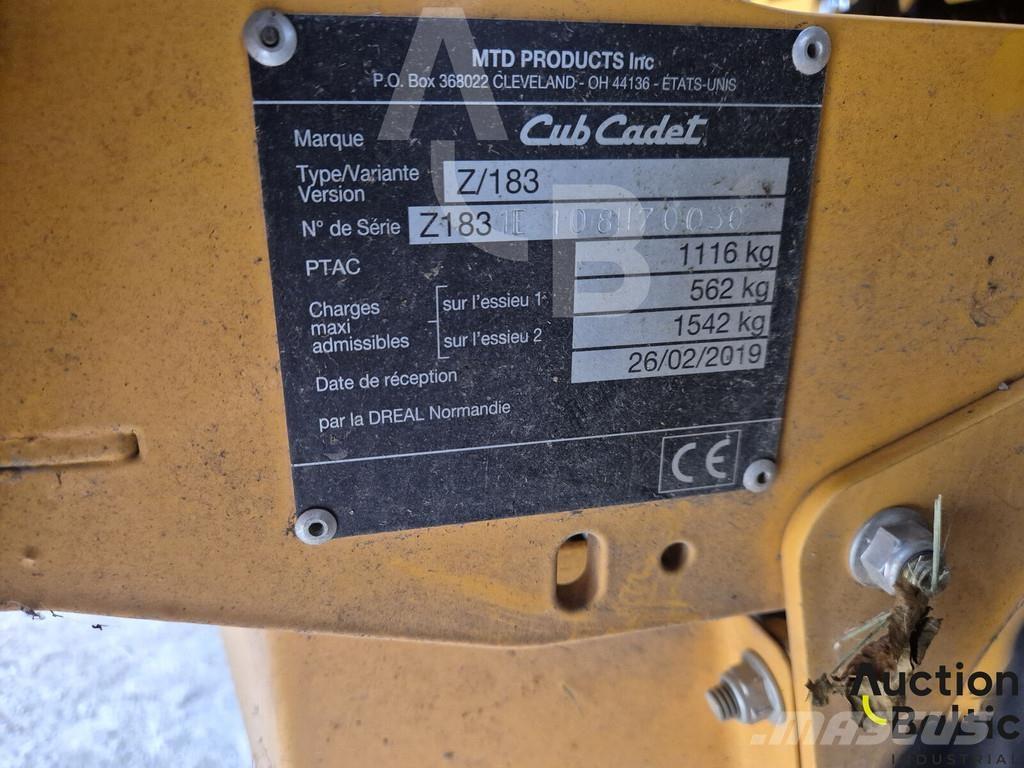 Cub Cadet Z/183 Corta-Relvas Riders