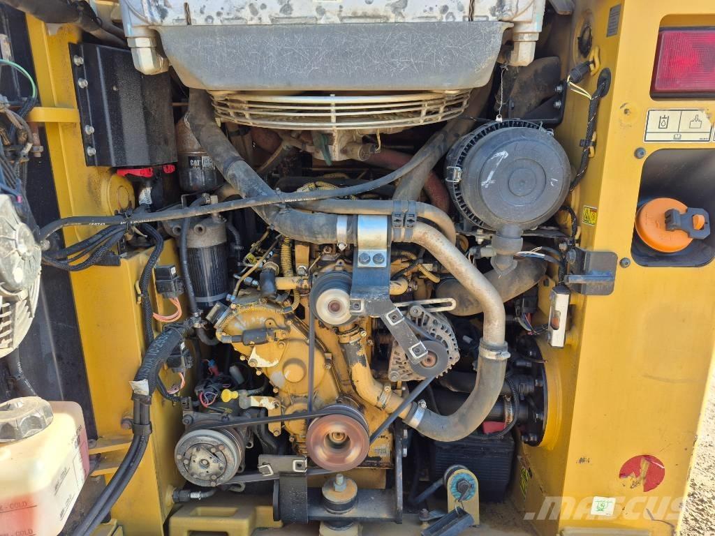 CAT 249 D Minicarregadeiras