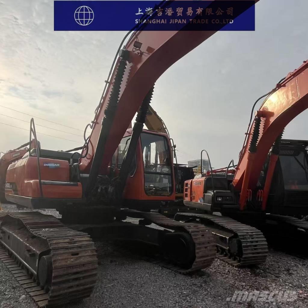 Doosan DH 300 Escavadeiras de esteiras