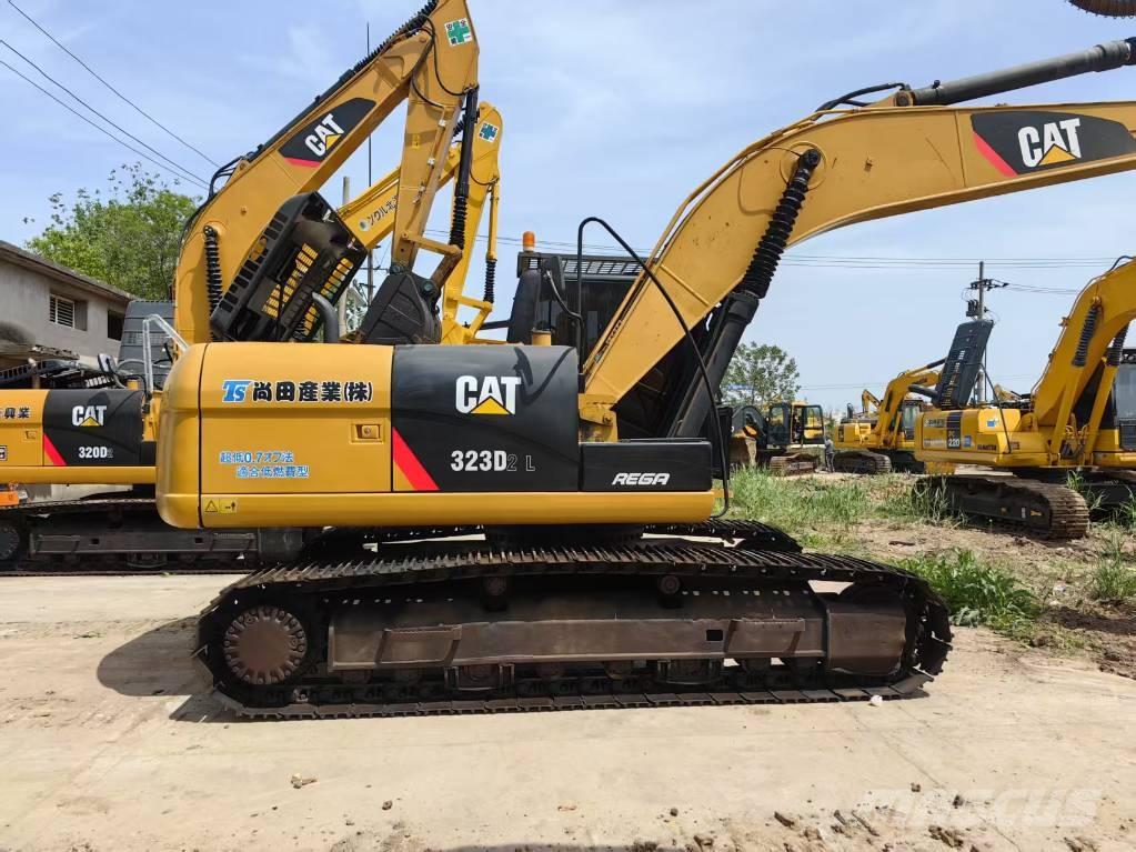 CAT 323 D Escavadeiras de esteiras