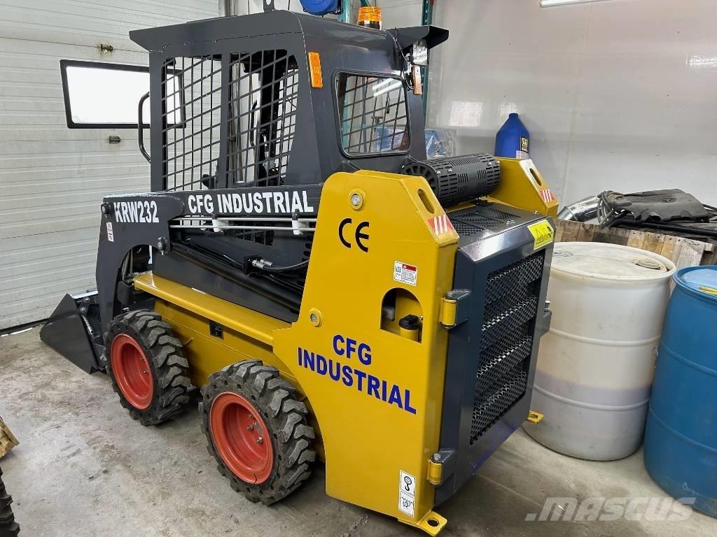 CFG KRW232 Minicarregadeiras