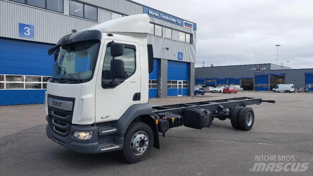 DAF LF 260 16 tn Camiões de chassis e cabine