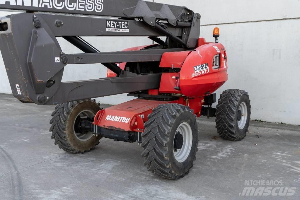 Manitou 200 ATJ Elevadores braços articulados