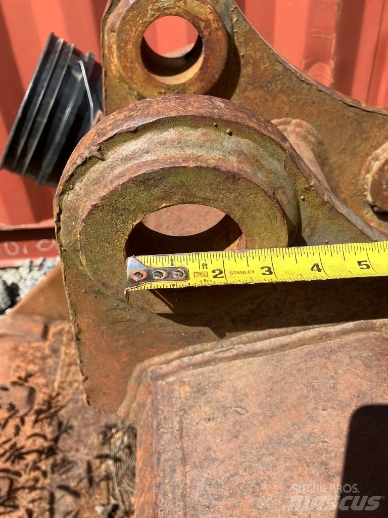 CAT 426 C Retroescavadeiras