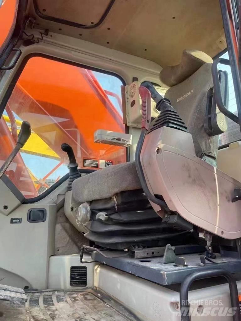 Doosan DH300 Escavadeiras de esteiras