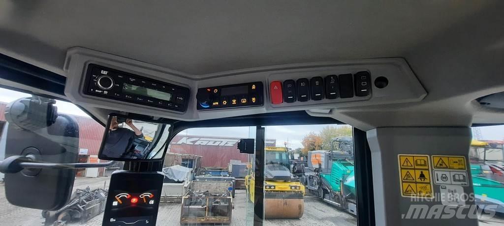CAT 906 Carregadeiras de rodas