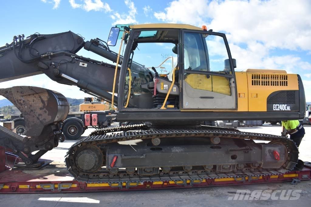 Volvo EC 240 C N L Escavadeiras de esteiras