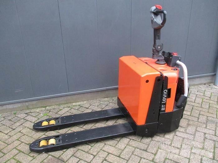 BT LPE 200-6 Porta-paletes com plataforma