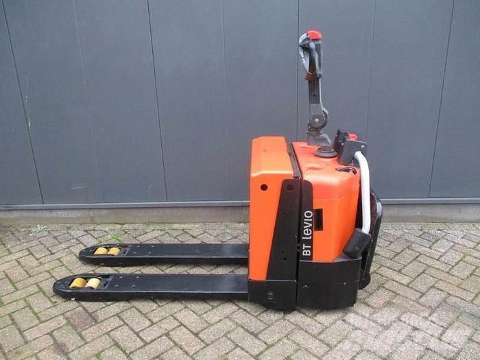 BT LPE 200-6 Porta-paletes com plataforma