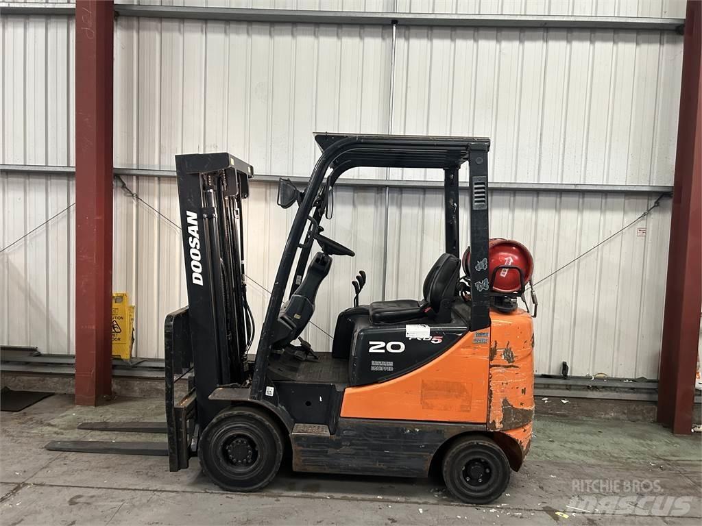 Doosan G20SC-5 Empilhadores a gás
