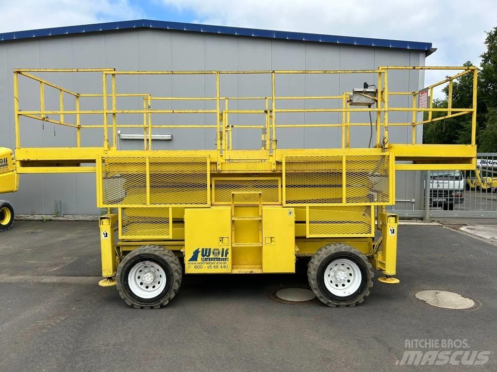 SkyJack SJ 8841 RT Elevadores de tesoura