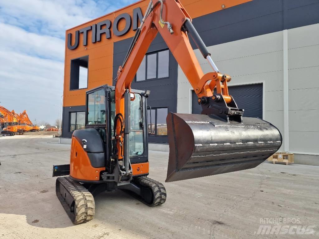 Hitachi ZX38U-6 Miniescavadeiras