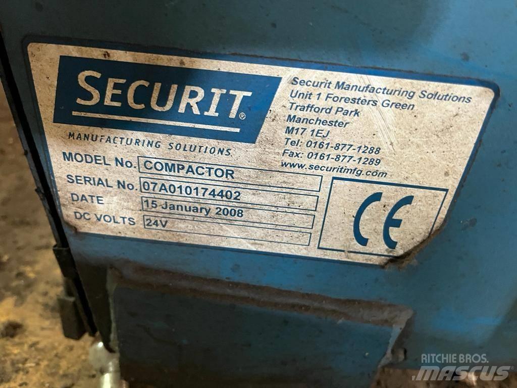  Securit Compactor Máquinas utilitárias