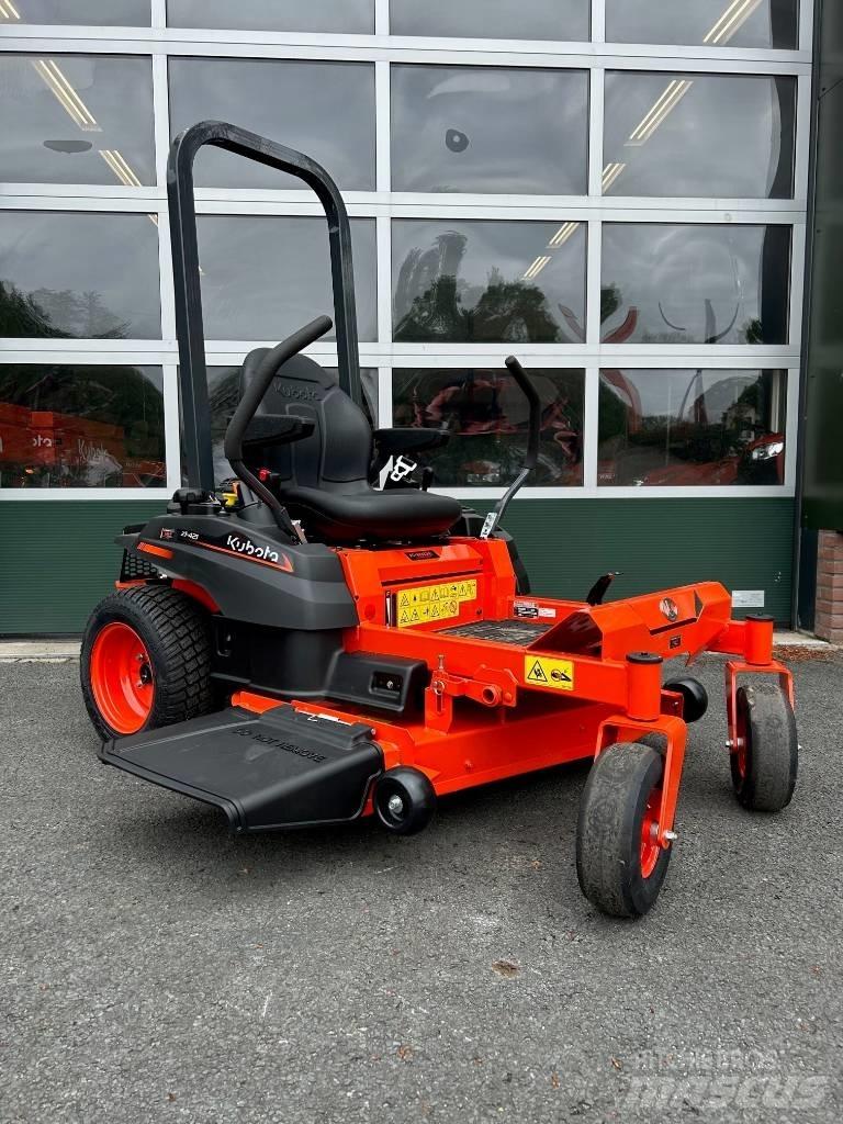Kubota Z1421 Corta-Relvas Zero turn